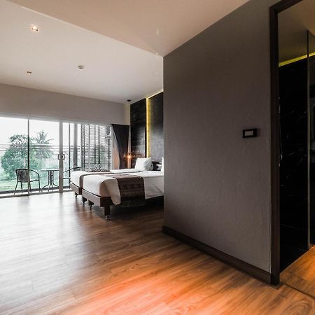 The Glory Gold Hotell Khao Lak Exteriör bild