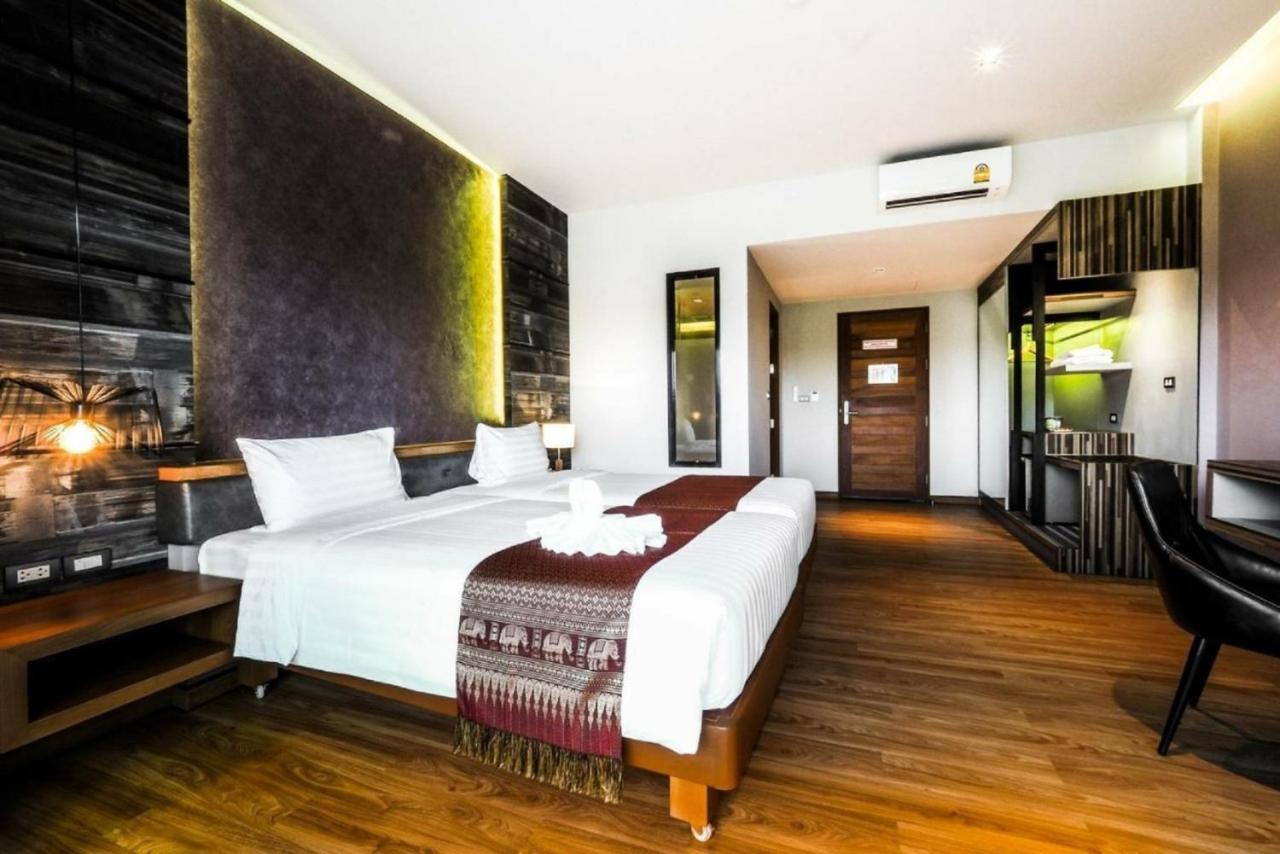 The Glory Gold Hotell Khao Lak Exteriör bild