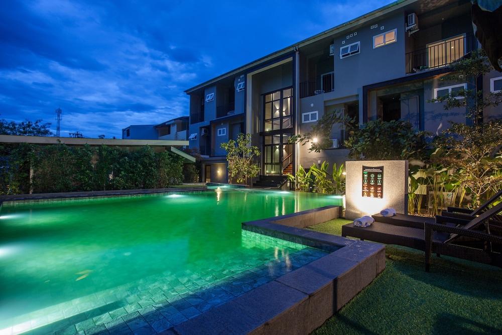 The Glory Gold Hotell Khao Lak Exteriör bild