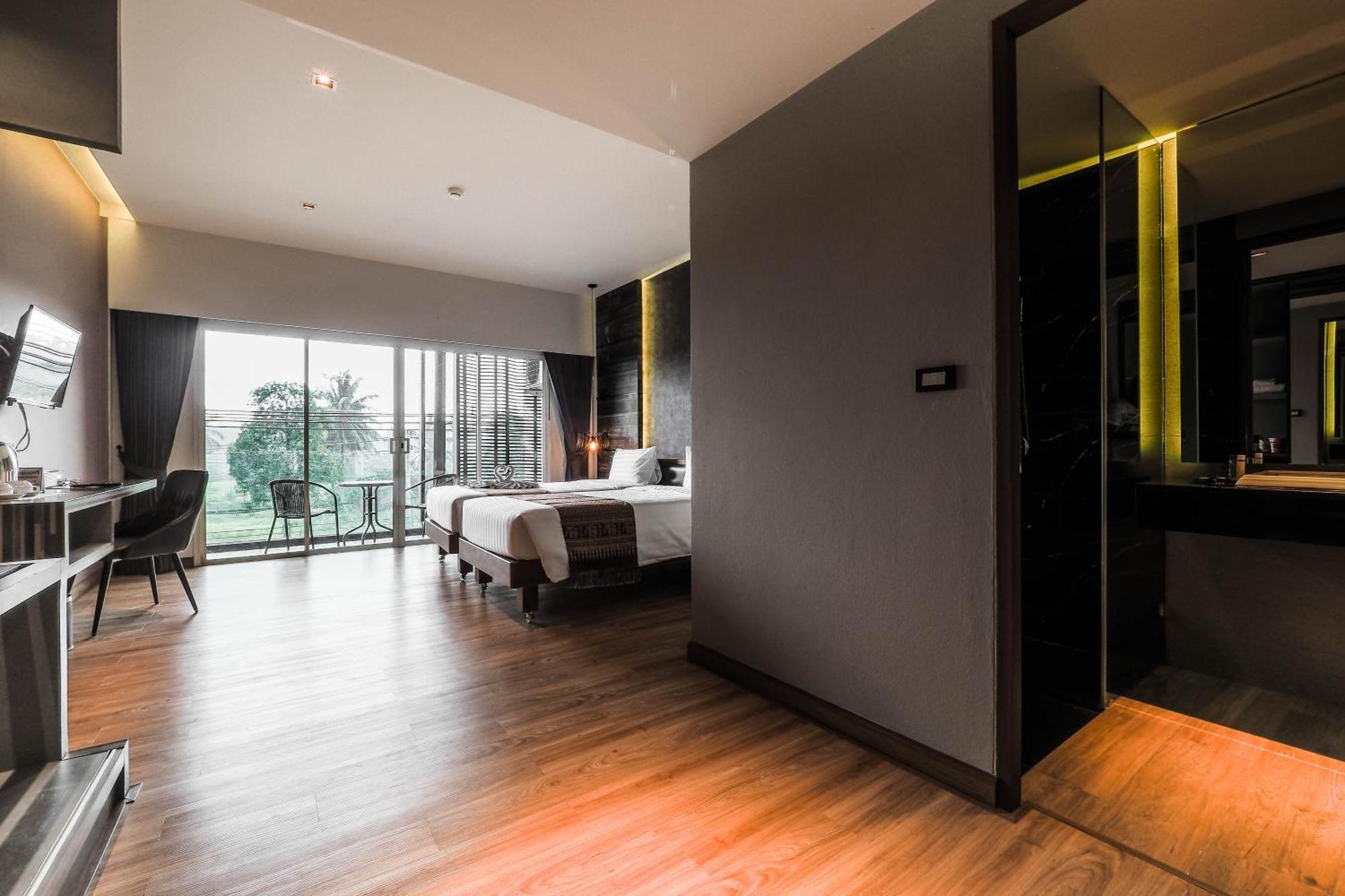 The Glory Gold Hotell Khao Lak Exteriör bild