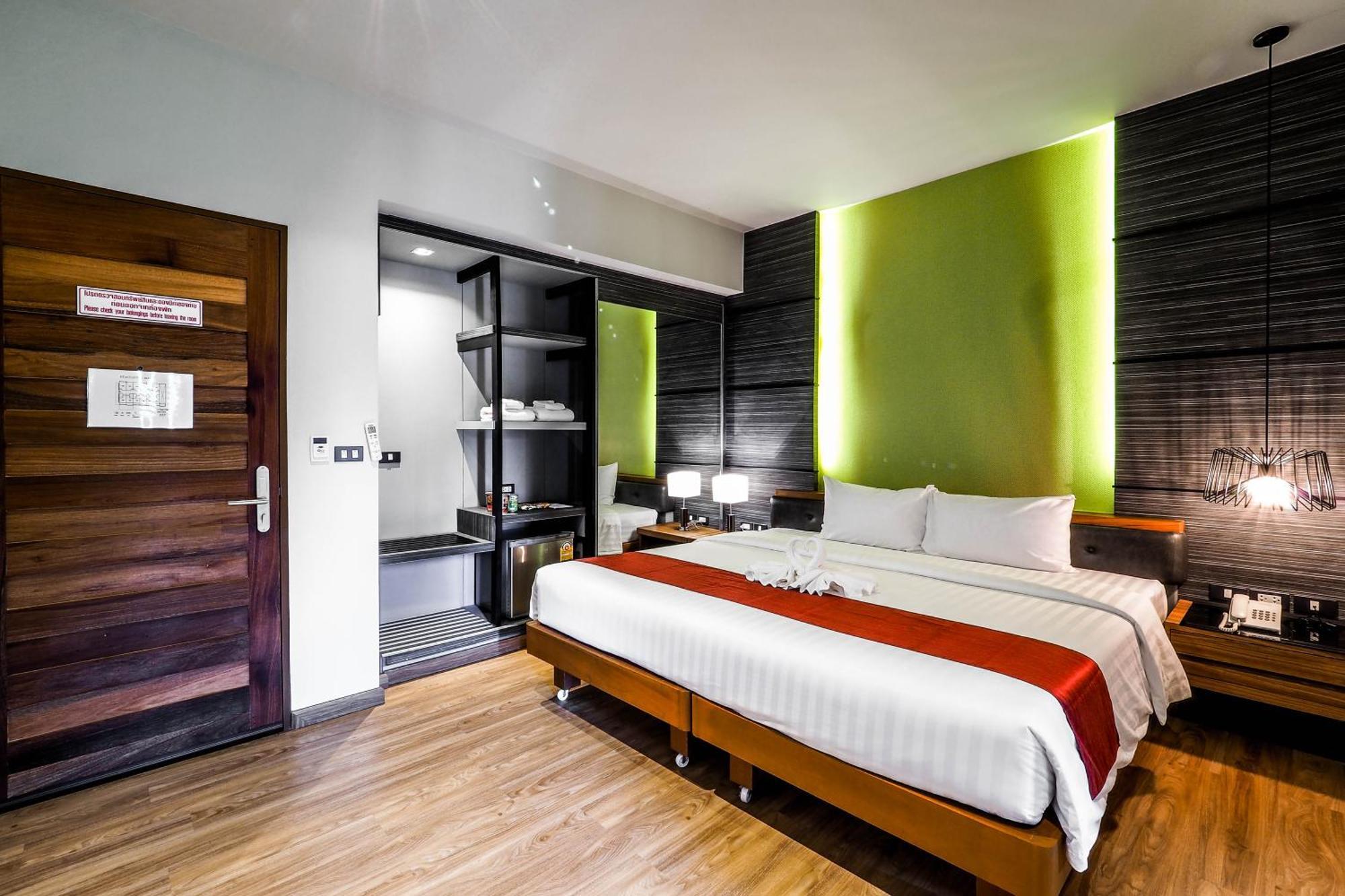 The Glory Gold Hotell Khao Lak Exteriör bild