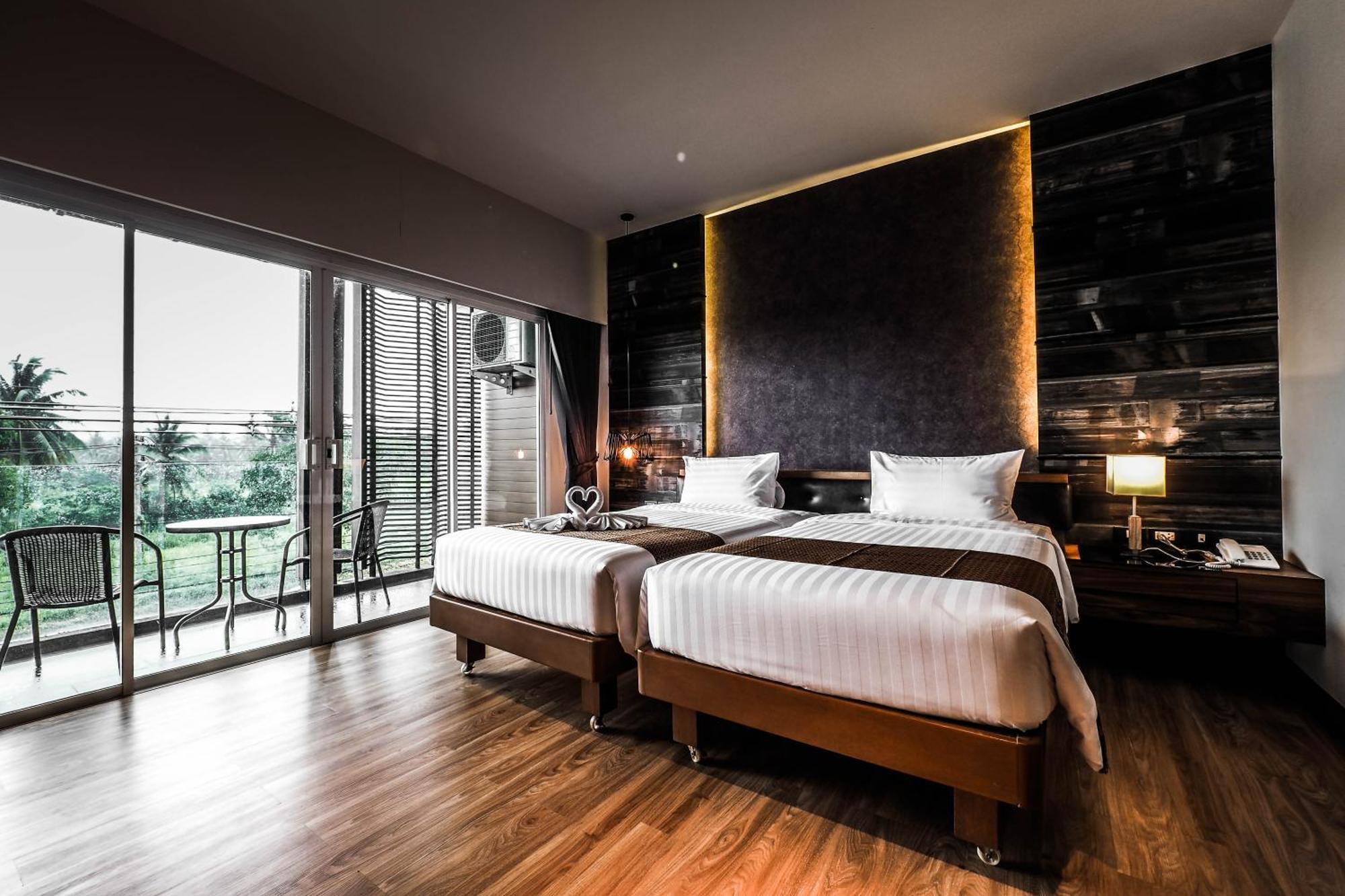 The Glory Gold Hotell Khao Lak Exteriör bild