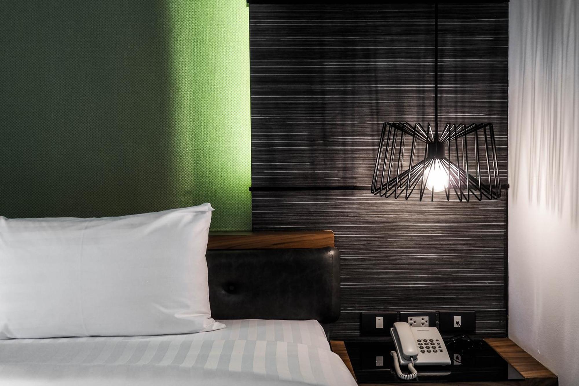 The Glory Gold Hotell Khao Lak Exteriör bild