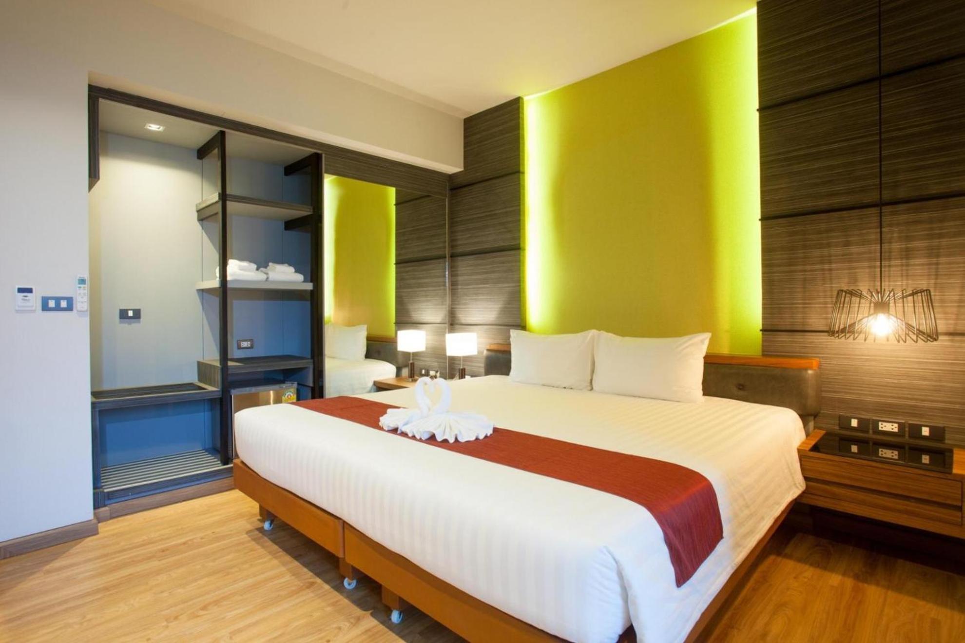 The Glory Gold Hotell Khao Lak Exteriör bild