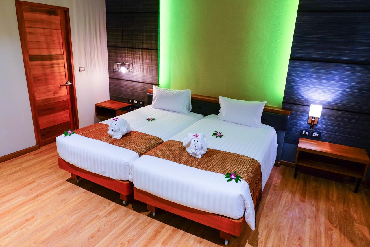 The Glory Gold Hotell Khao Lak Exteriör bild