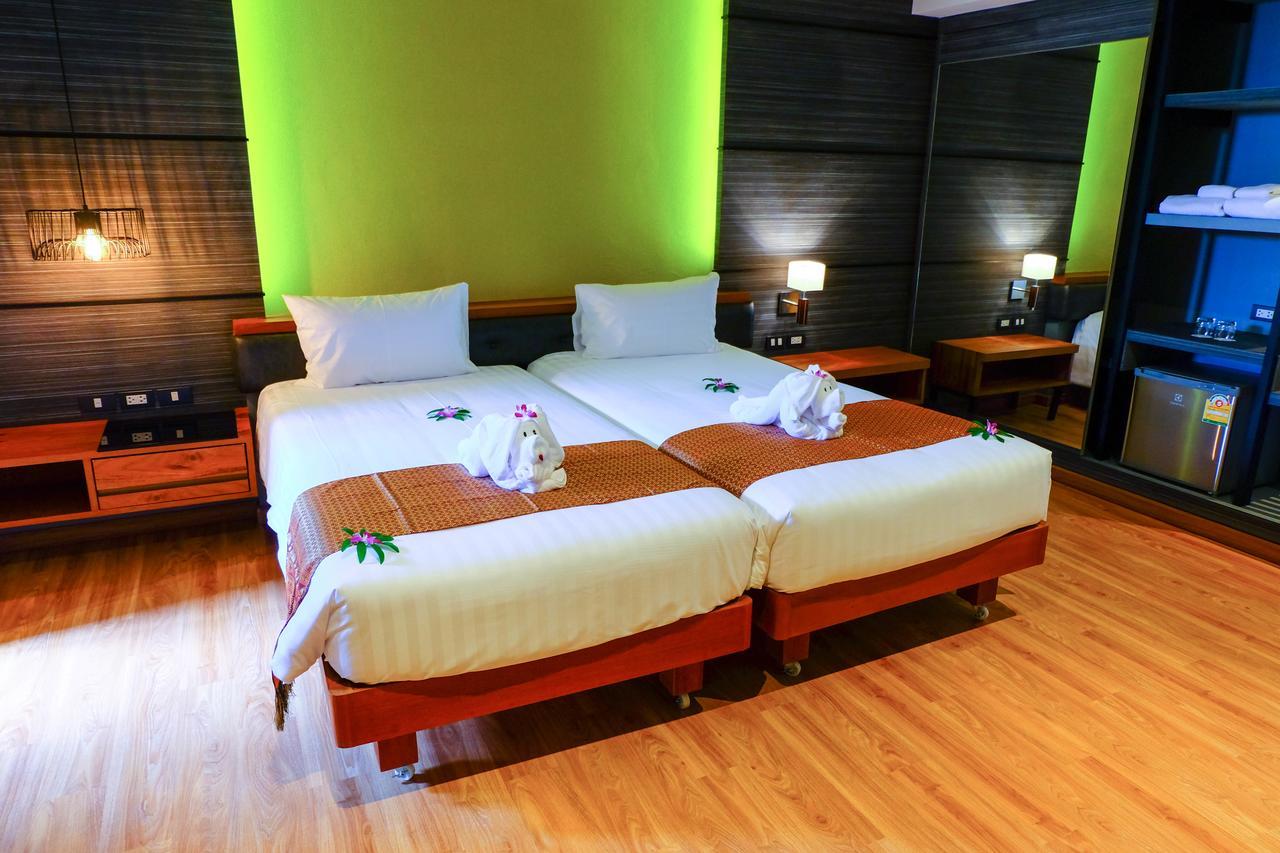 The Glory Gold Hotell Khao Lak Exteriör bild